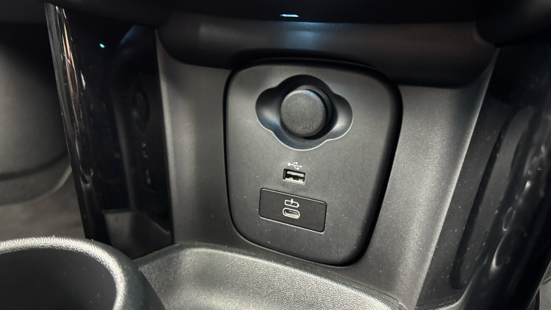 MINI Cooper 1.5 C Exclusive 3dr Auto Petrol Hatchback